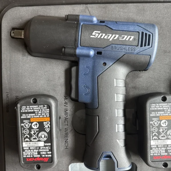 Snap On 262CTSS01FGMA 3/8 Impact Ratchet Socket To Go Set Power Blue