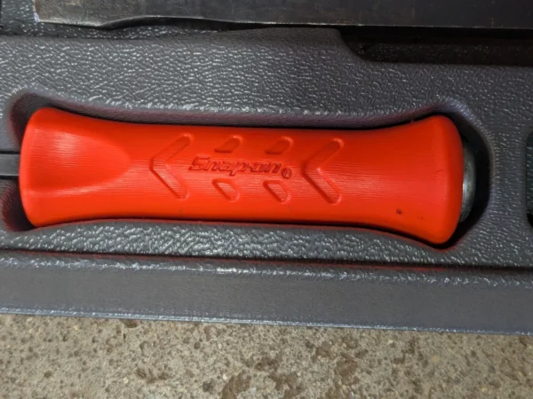 Snap On SPBS704AO Striking Pry Bar Set 4-Piece Orange USA Used Good Condition