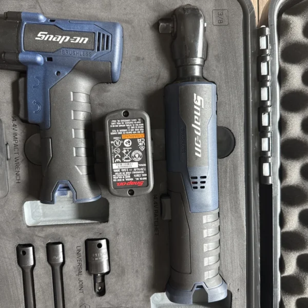 Snap On 262CTSS01FGMA 3/8 Impact Ratchet Socket To Go Set Power Blue