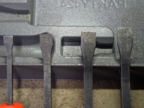 Snap On SPBS704AO Striking Pry Bar Set 4-Piece Orange USA Used Good Condition