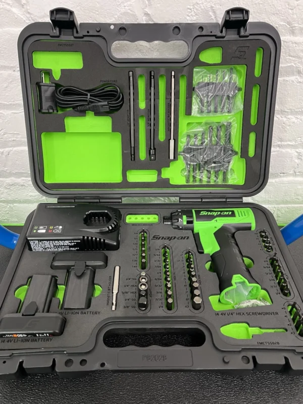 Snap On CTS861K2GNG Green 60 Piece Hex Cordless Screwdriver Kit New! J jr