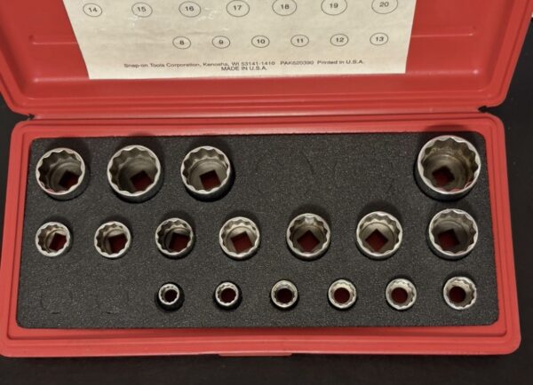 screenshot-72 Snap-On Tools FM SERIES 17 Pc Socket Set 3/8" Drive 12-Point Metric