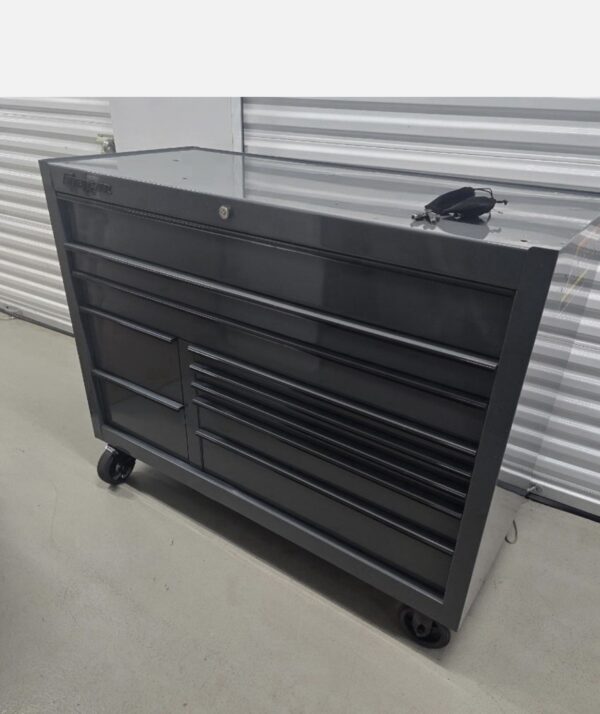screenshot-89 snap on tool /chest 
10 drawers gray in color it's new